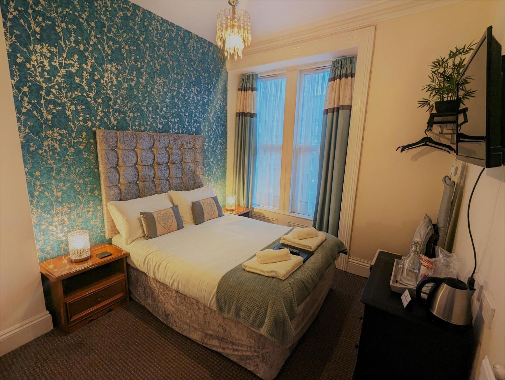 ランディドノー The Senarth Bed & Breakfast エクステリア 写真