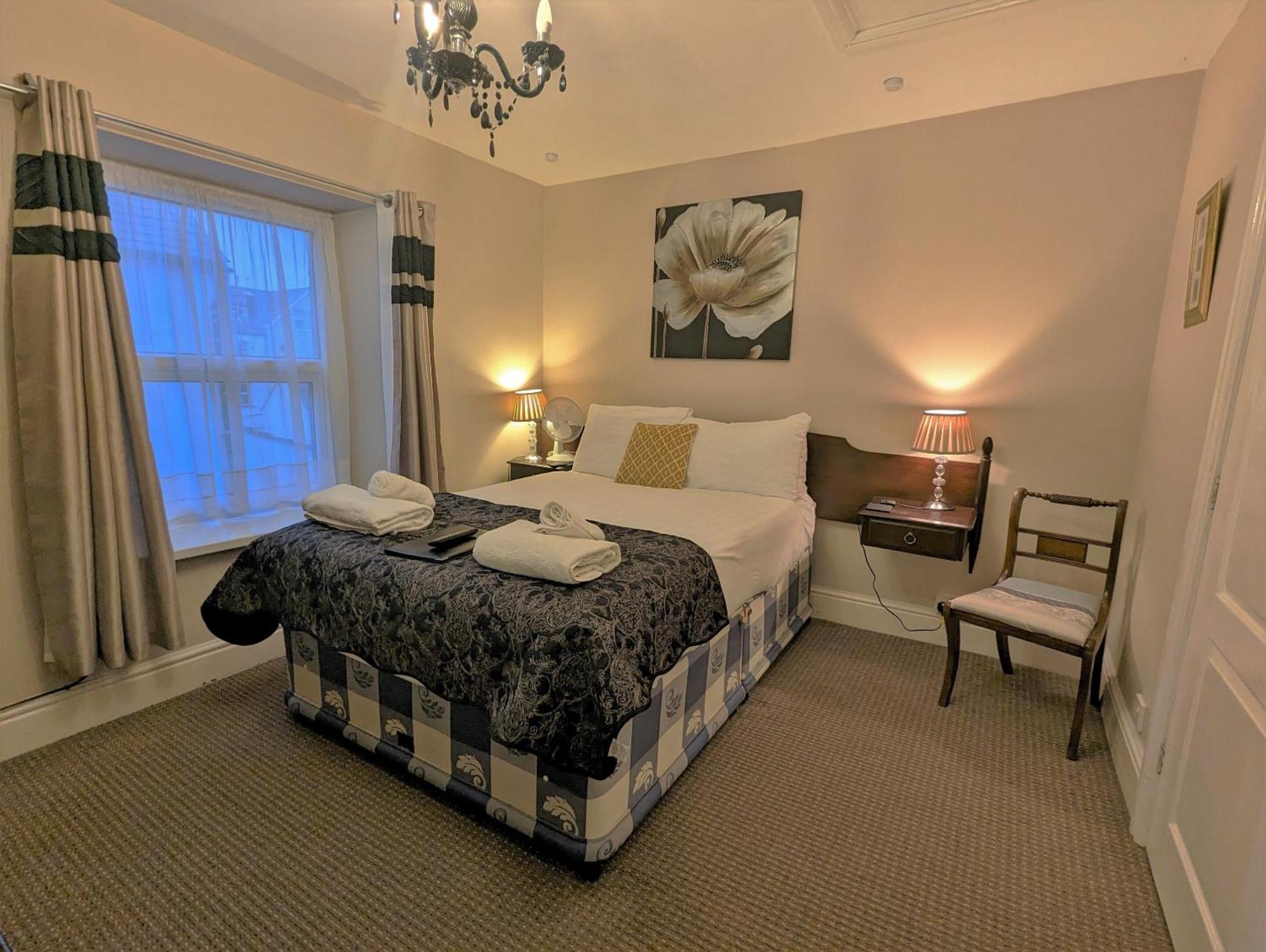 ランディドノー The Senarth Bed & Breakfast エクステリア 写真